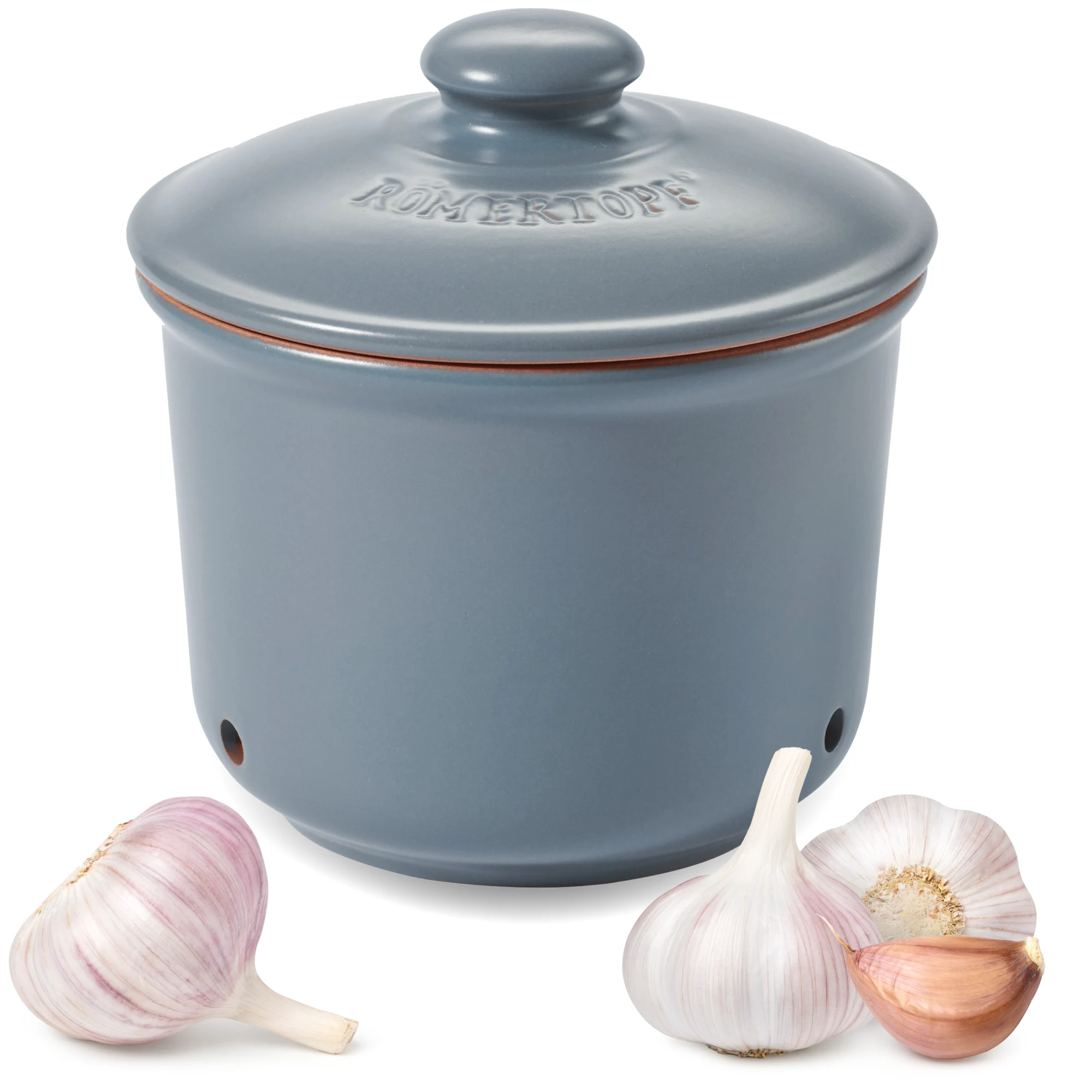 Römertopf Knoblauch-Frischetopf Mini aus Keramik in Blaugrau – Aromaschutz & luftdichte Aufbewahrung Kleiner, blaugrauer Römertopf-Frischetopf aus Keramik mit Deckel und seitlichem "Knoblauch"-Schriftzug, daneben liegt eine Knoblauchknolle.