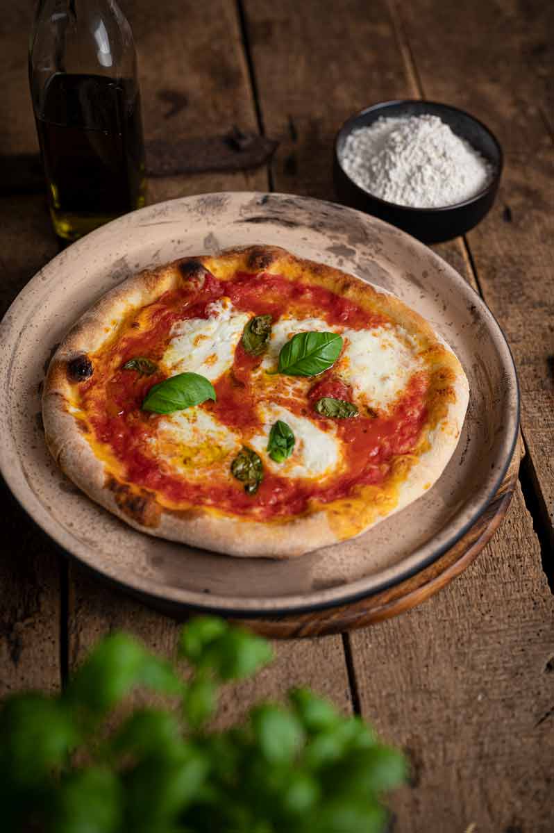Pizza Margherita van de Römertopf Baksteen — Overig recept voor de Römertopf