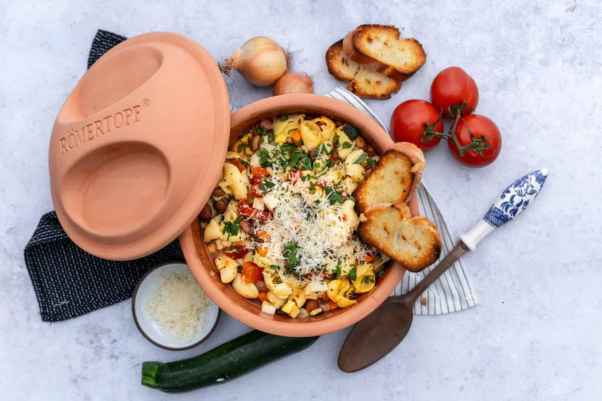 Minestrone - italienische Gemüsesuppe