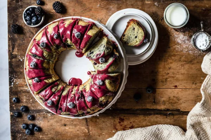 Quark-Gugelhupf mit Blaubeeren