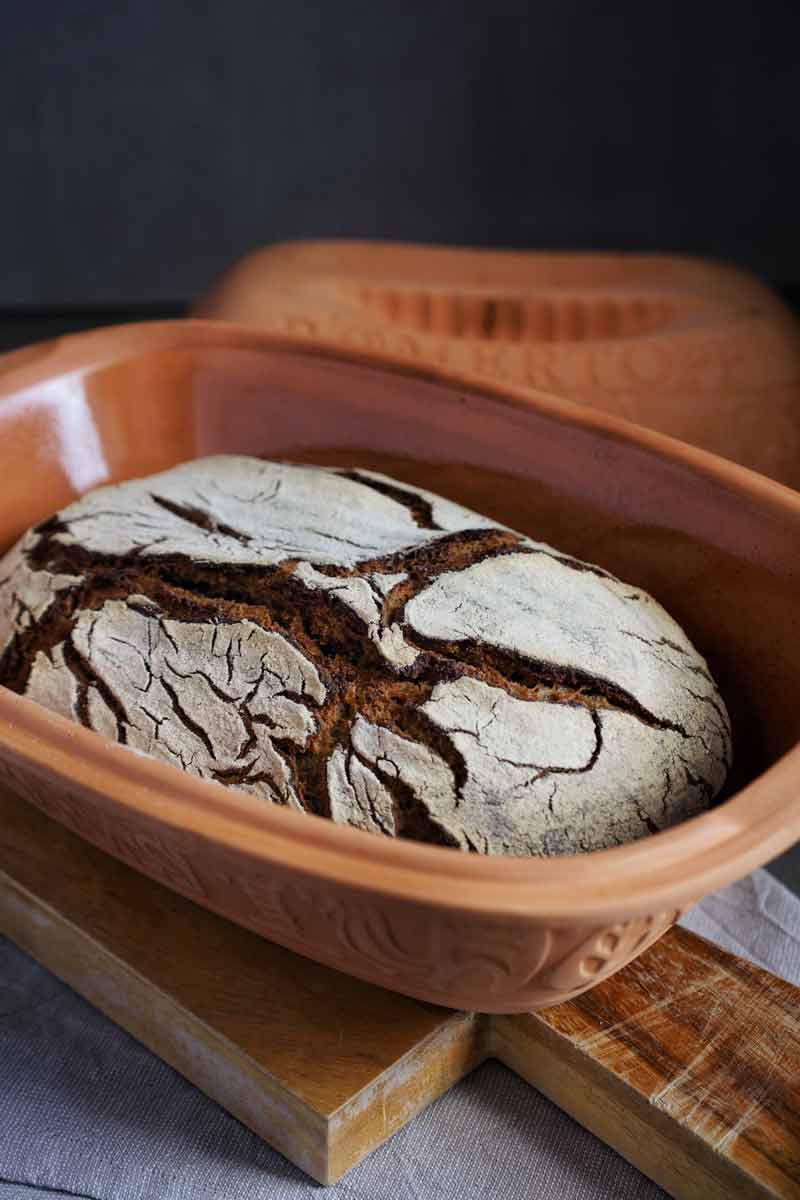 Ambachtelijk Roggebrood uit de Römertopf — Brood recept voor de Römertopf