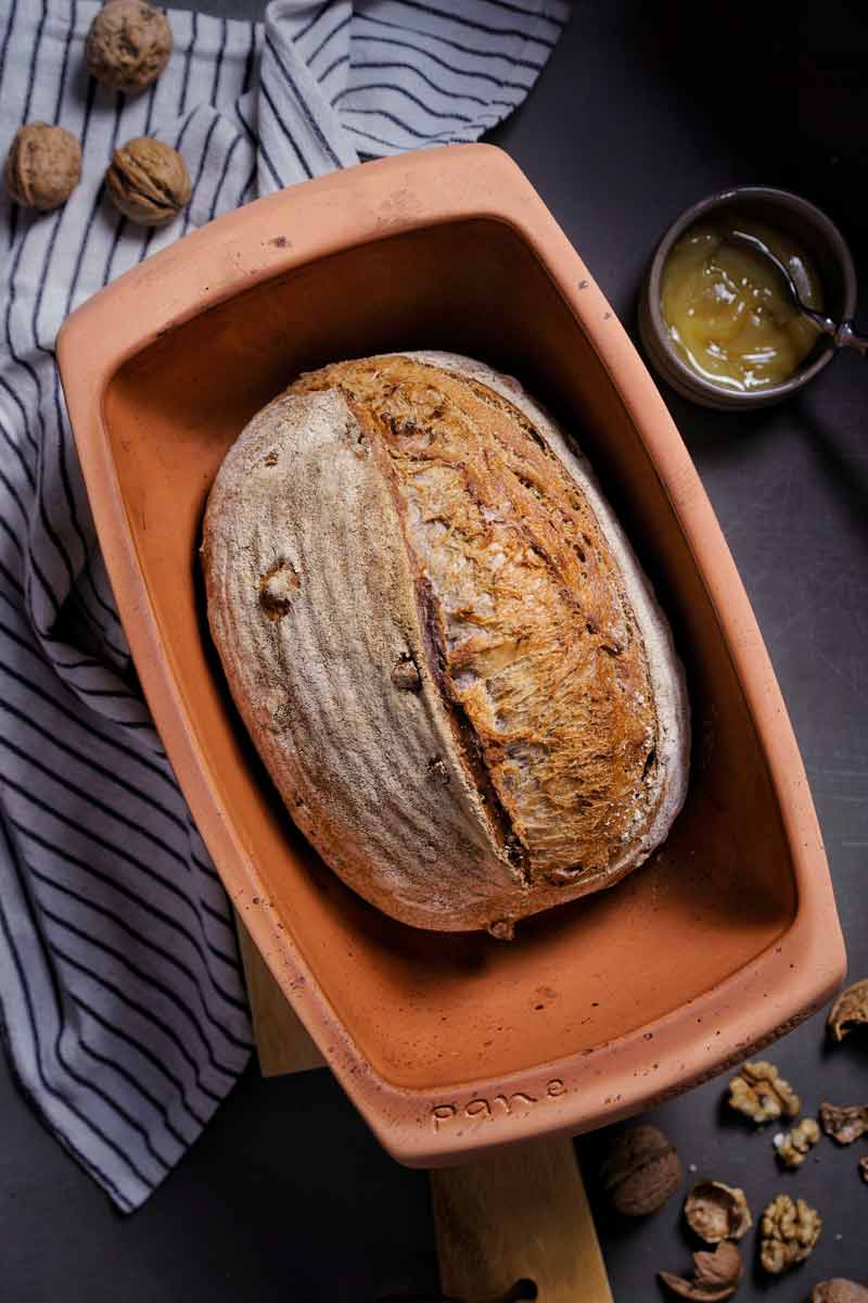 Honing-Walnootbrood — Brood recept voor de Römertopf