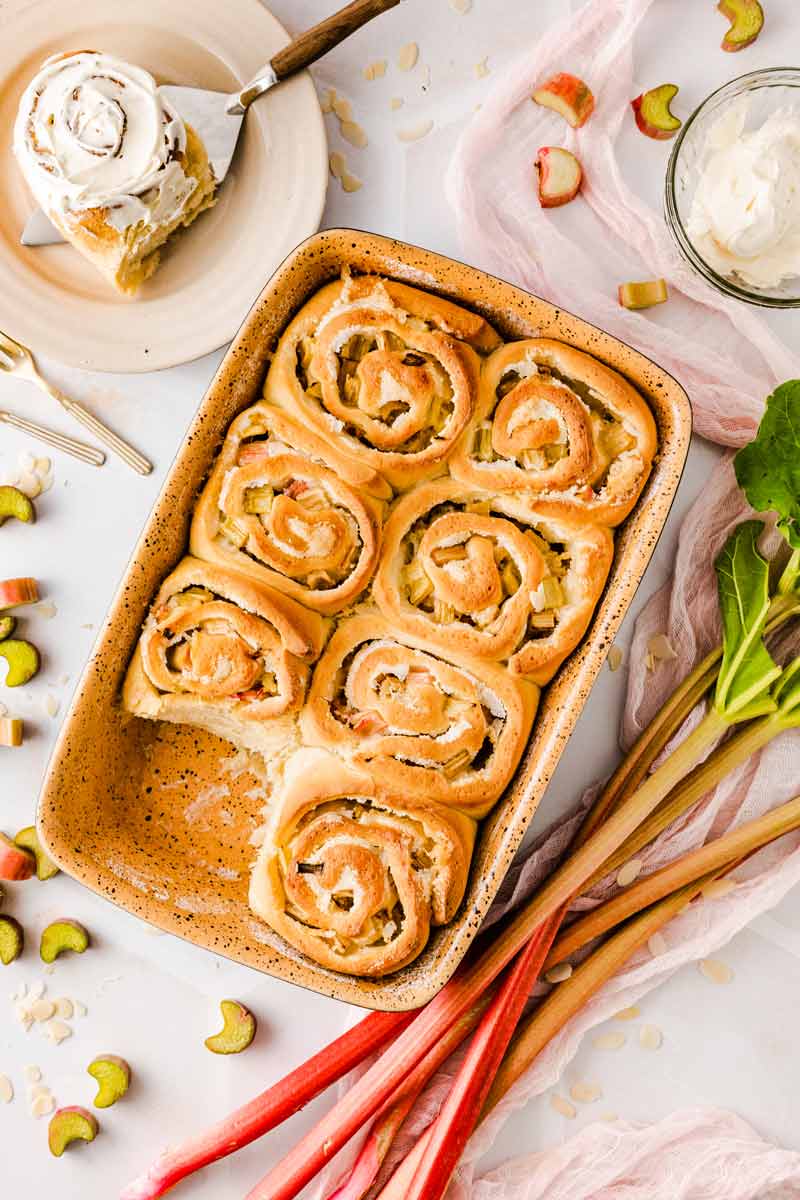 Rabarber-gistdeegslakken — Overig recept voor de Römertopf
