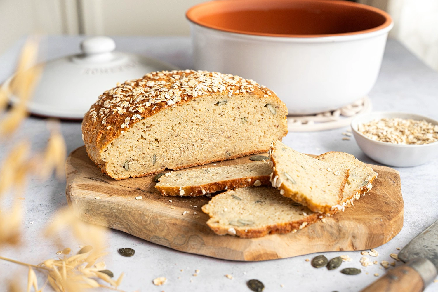 Fitnessbrot im Römertopf – Saftig & kernig ohne Hefe