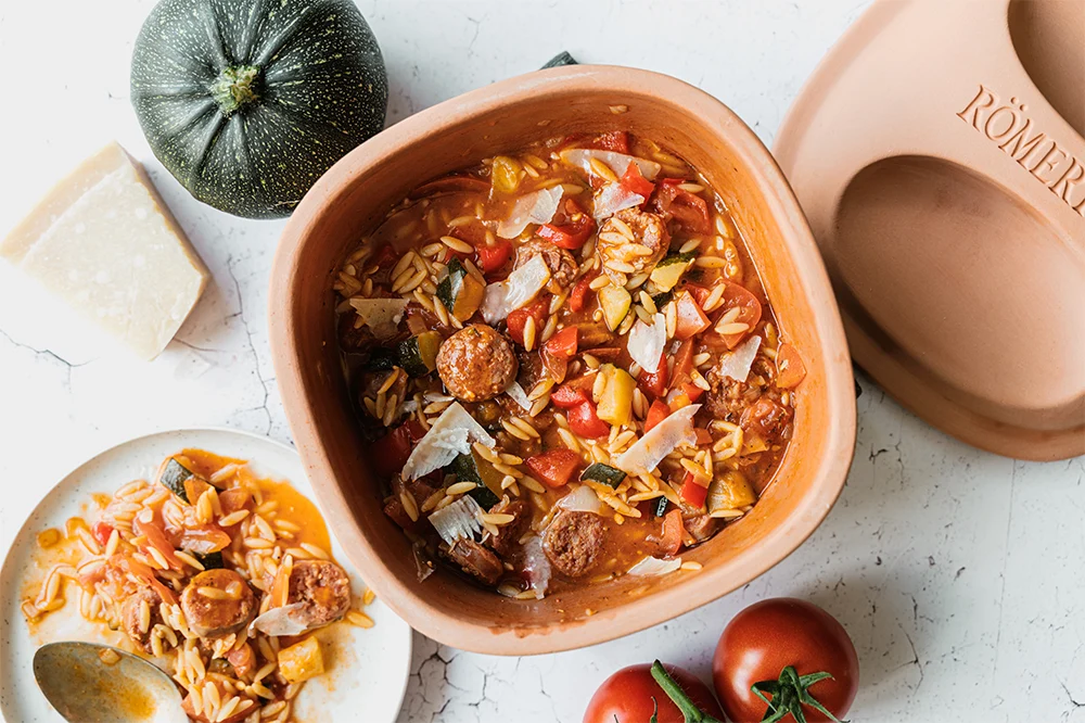 Sommerlicher Orzo-Eintopf mit Fenchel-Salsiccia und Zucchini