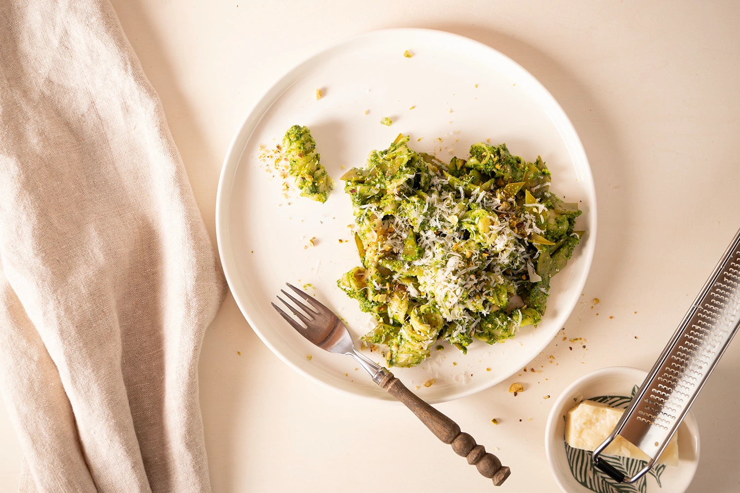 Pasta Pistazie Pecorino im Römertopf Multibräter