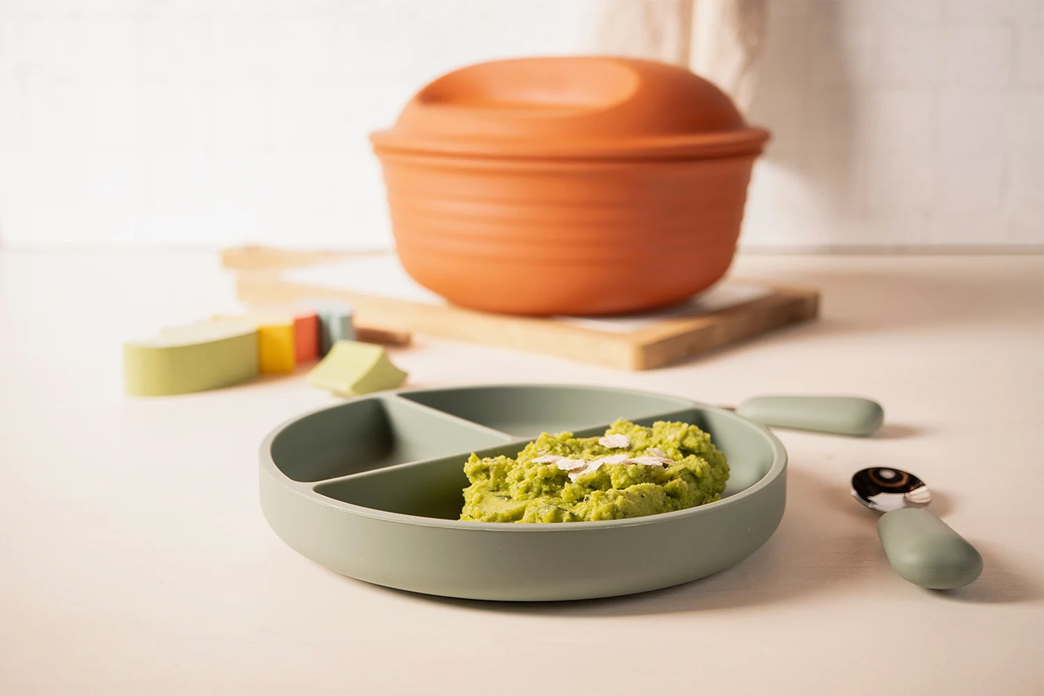Zucchini-Erbsen-Brei aus dem Römertopf – Schnell & aromatisch