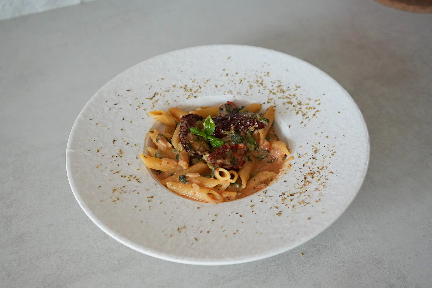 One Pot Pasta mit getrockneten Tomaten