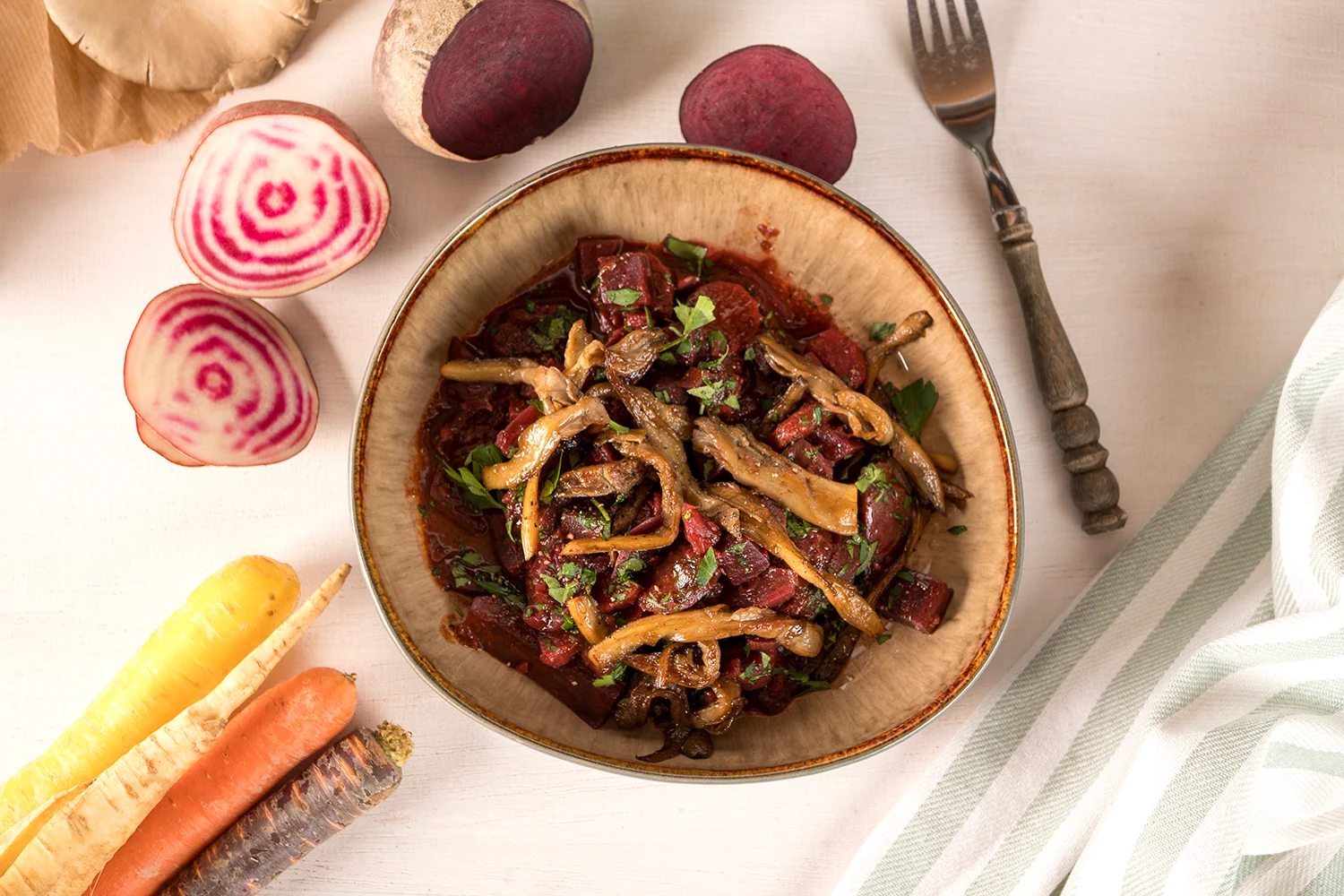 Wurzelgemüse-Bourguignon aus dem Römertopf