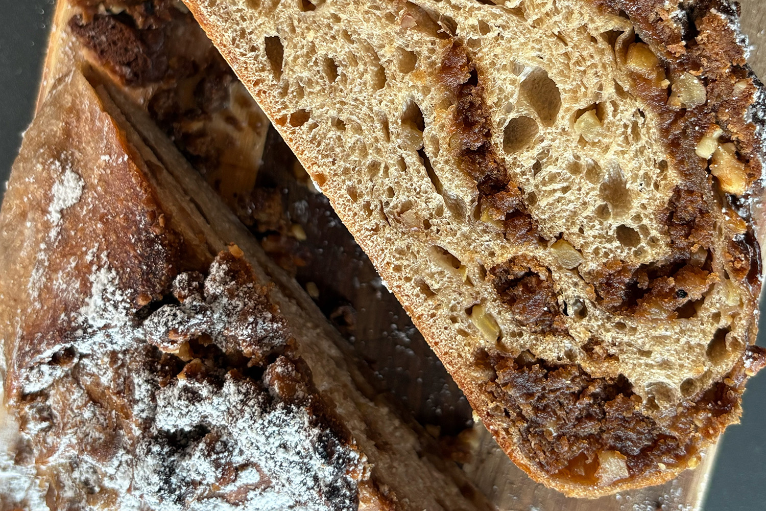 Apple Crumble Sauerteigbrot mit Apfel & Zimt