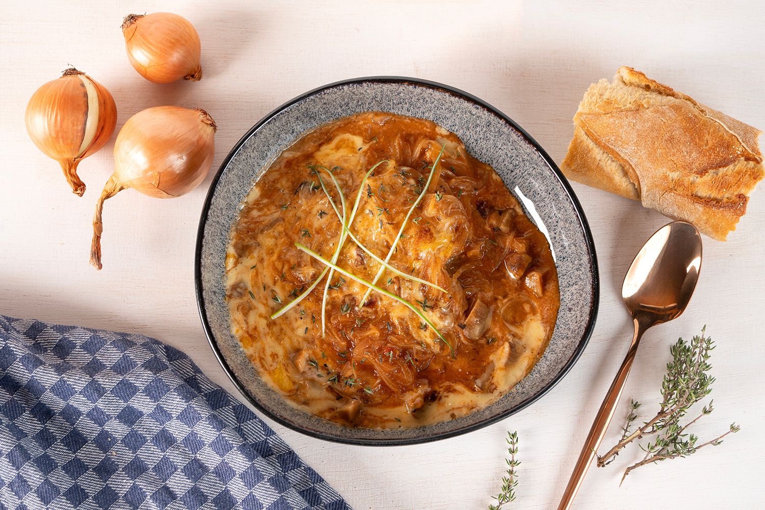 Zwiebeleintopf mit Steinpilzen 