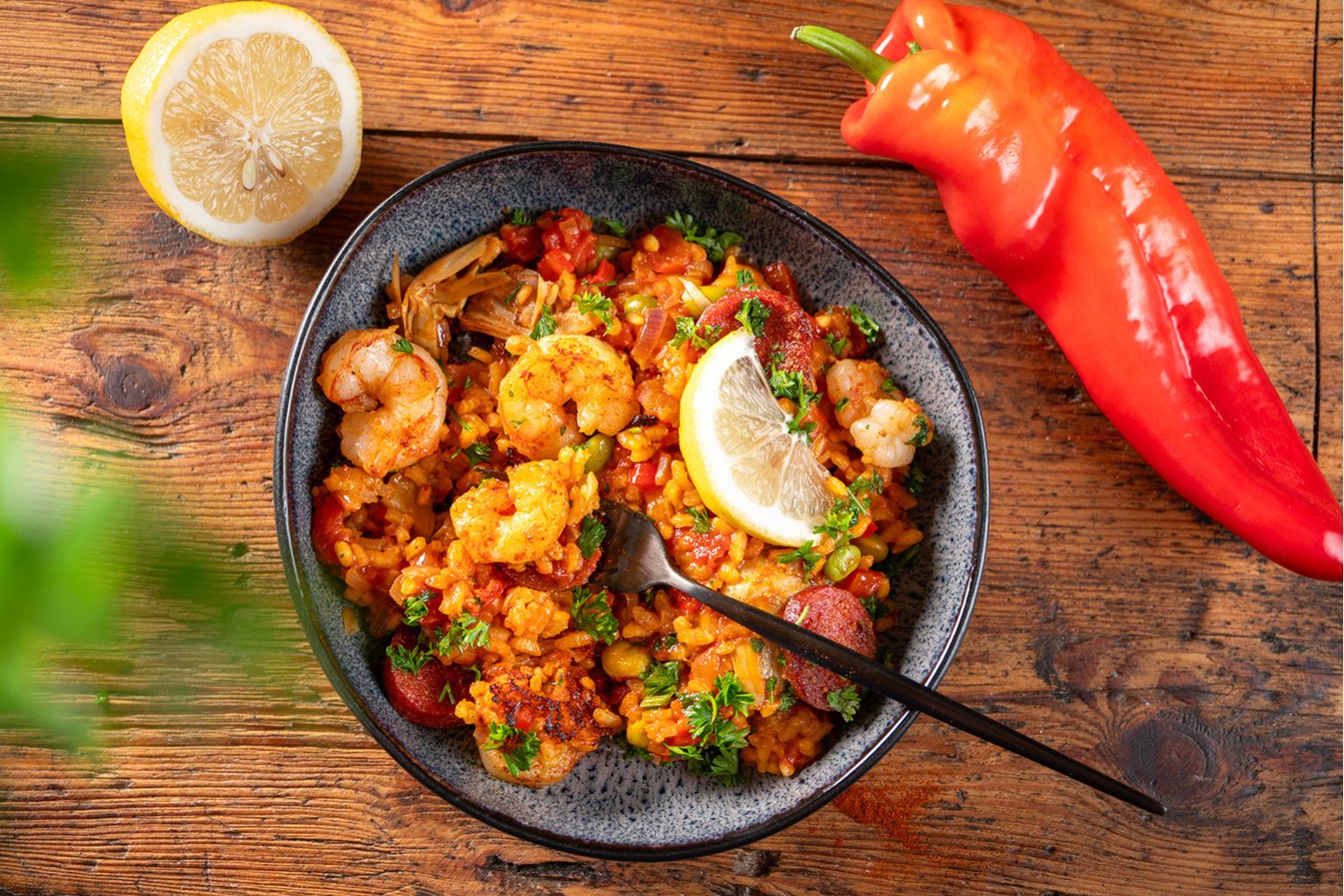 Paella mit Garnelen und Sucuk 