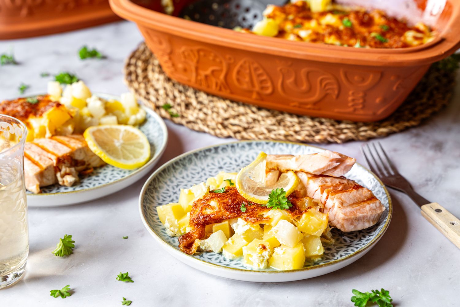 Kohlrabi-Gratin mit gegrilltem Lachs