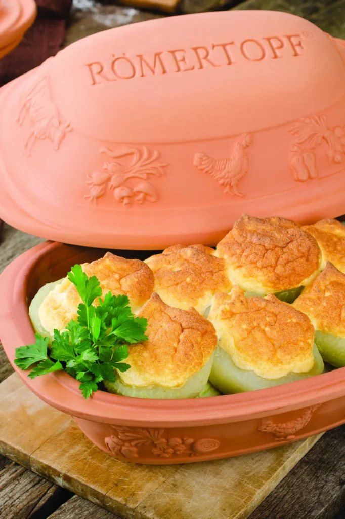Gefüllte Kohlrabihälften mit Kräuter-Soufflé
